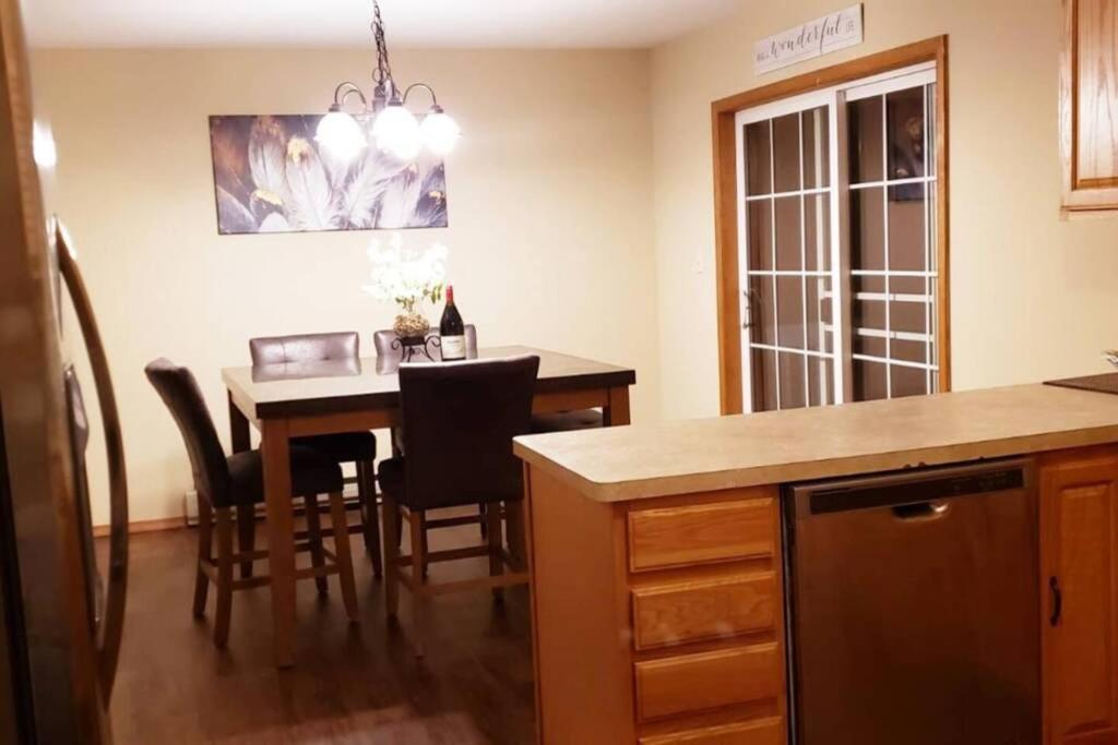 *Amenity-Filled Waterfront Oasis @Saw Creek Estates Near Waterfalls And Hiking* East Stroudsburg Ngoại thất bức ảnh